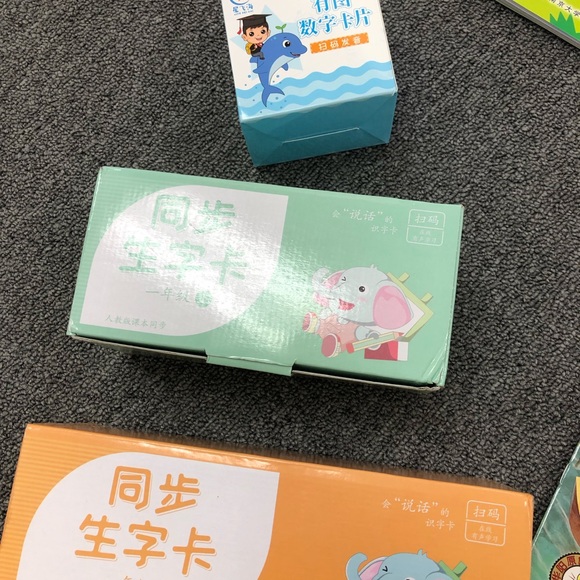 Chinese picture books kids learning Chinese tools characters cards numbers - Picture 10 of 11